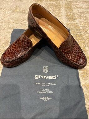 Gravati Women’s Brown Croc-Embossed Leather Loafers